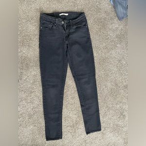 Levi’s black skinny jeans